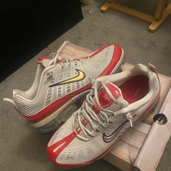 VaporMax 360 - Picture 4 of 6